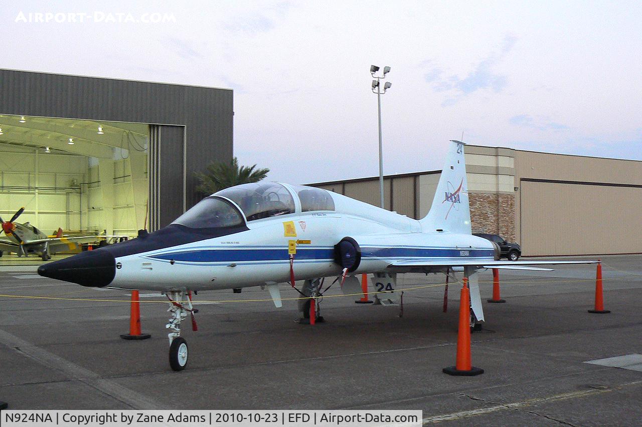 N924NA, 1969 Northrop T-38A C/N 67-14825, NASA T-38 At the 2010 Wings Over Houston Airshow