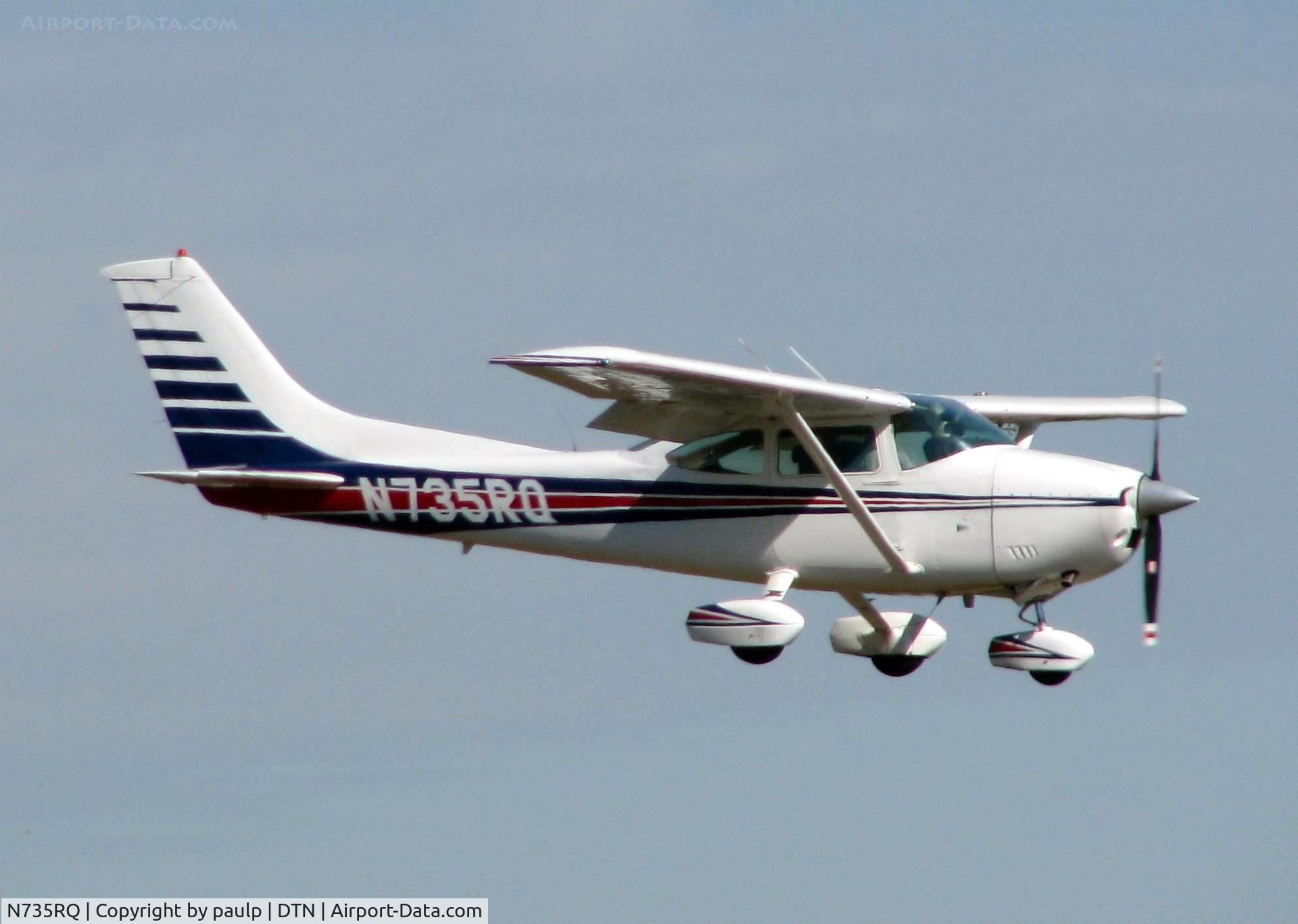 N735RQ, 1977 Cessna 182Q Skylane C/N 18265628, Landing on 14 at Downtown Shreveport.