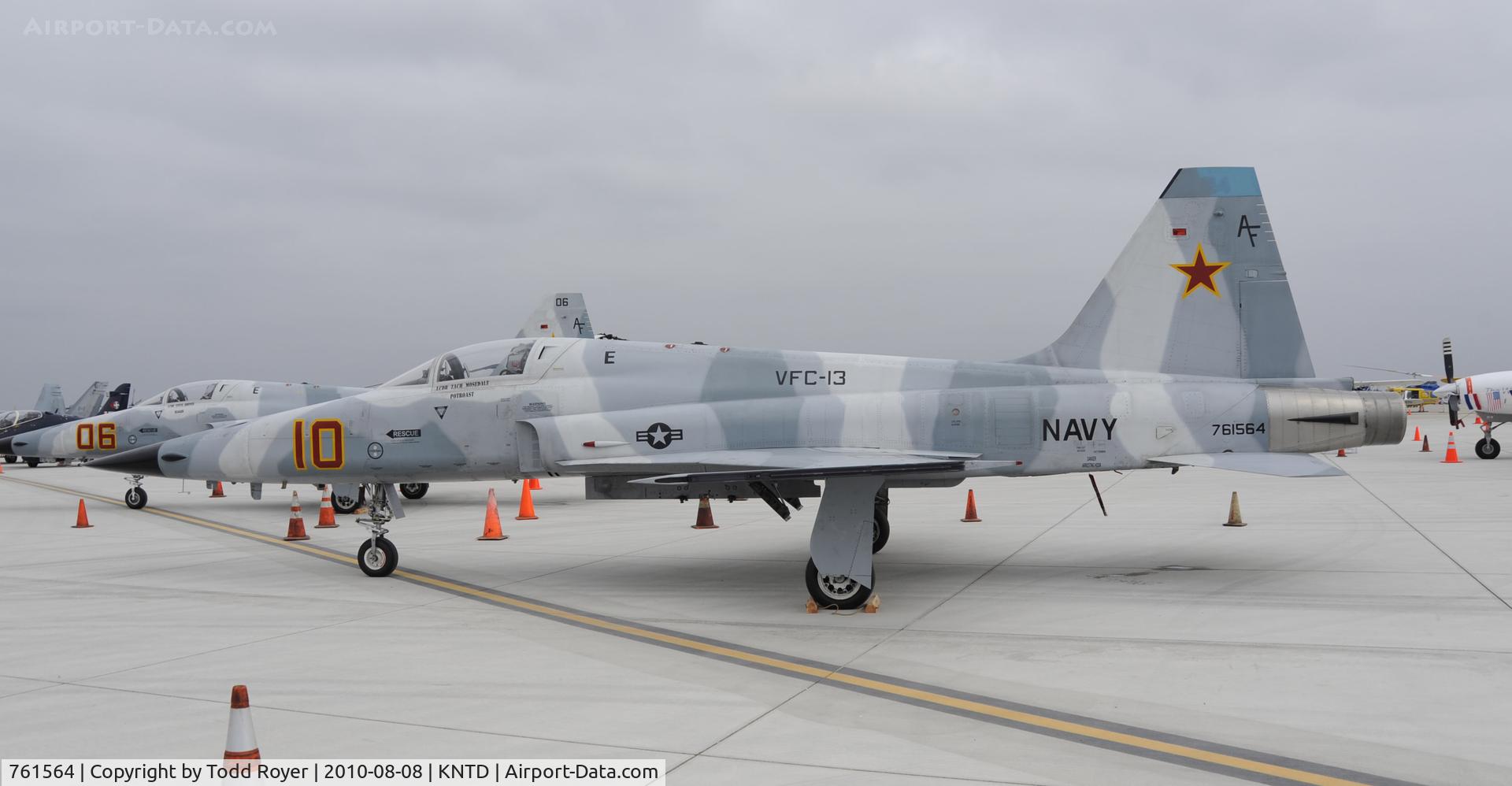 761564, 1976 Northrop F-5N Tiger II C/N L.1039, POINT MUGU AIRSHOW 2010