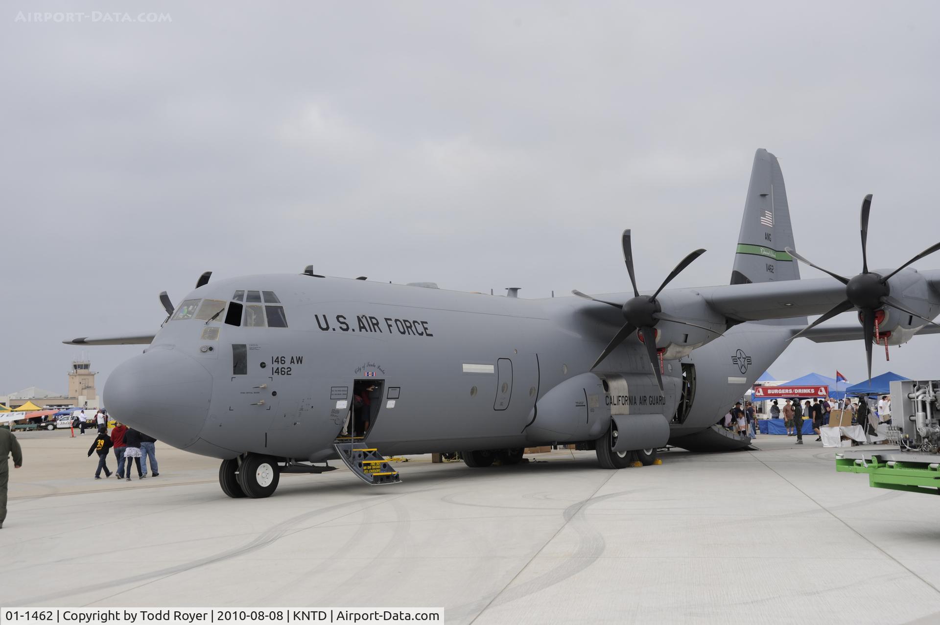 01-1462, 2001 Lockheed C-130J-30 Super Hercules C/N 382-5526, POINT MUGU AIRSHOW 2010