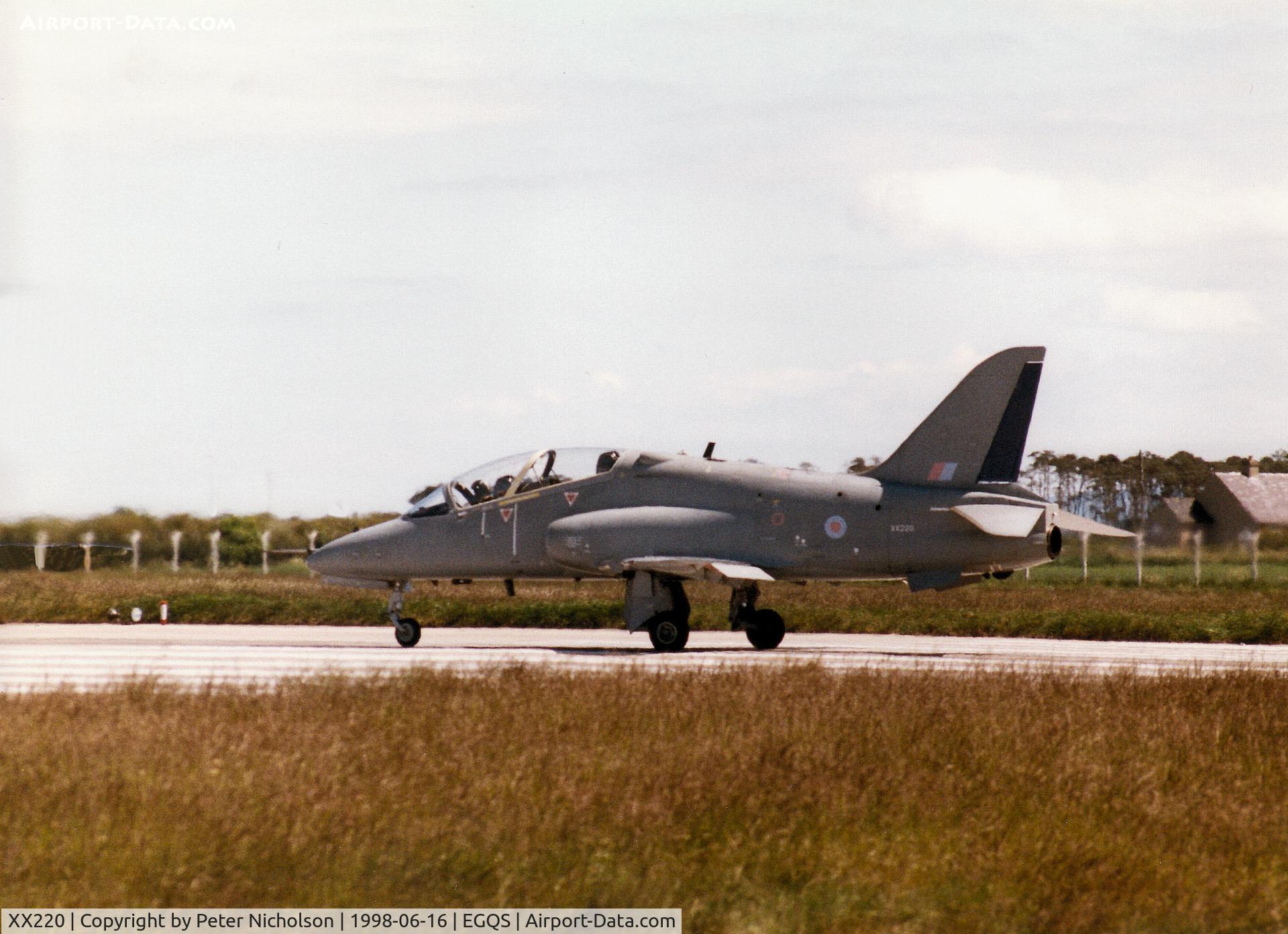 XX220, 1978 Hawker Siddeley Hawk T.1A C/N 056/312056, Hawk T.1A of the Fleet Requirements and Air Direction Unit - FRADU - preparing to take-off on Runway 05 at RAF Lossiemouth for a mission during the 1998 Joint Maritime Course.
