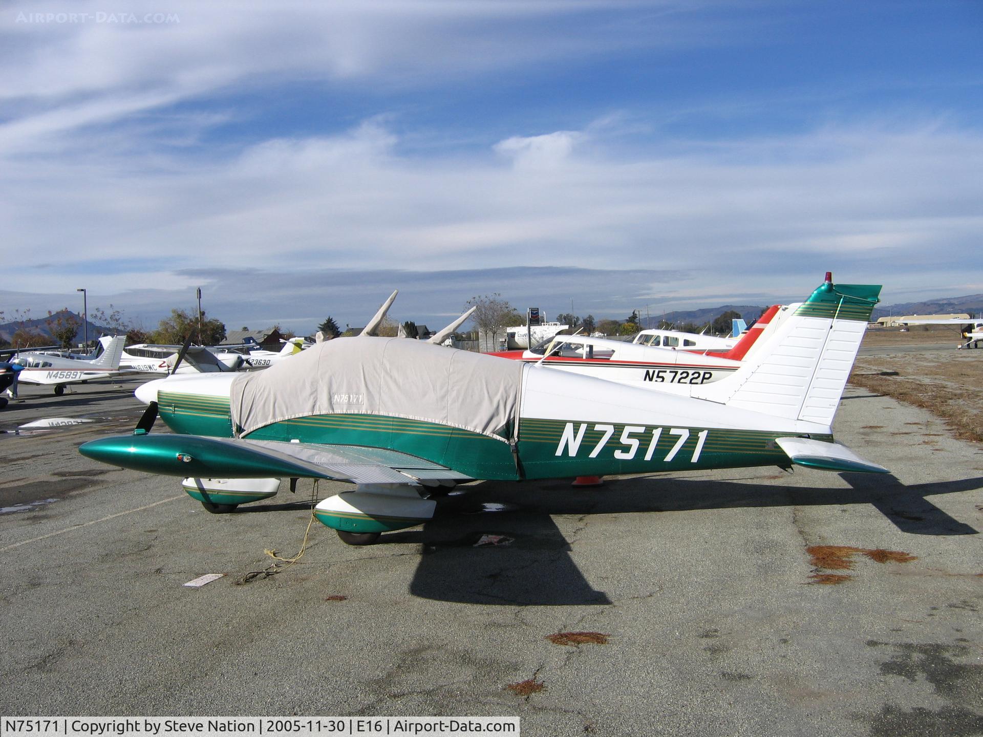 N75171, 1976 Piper PA-28-235 C/N 28-7610110, 1976 Piper PA-28-235 with cover @ E16/South County Airport/San Martin, CA home base