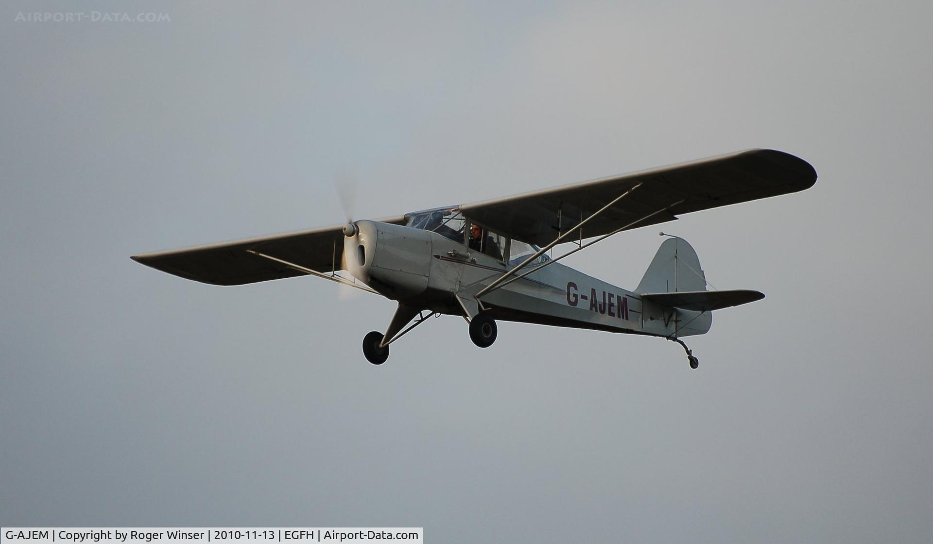 G-AJEM, 1947 Auster J-1 Autocrat C/N 2317, Auster Autocrat departing Runway 22