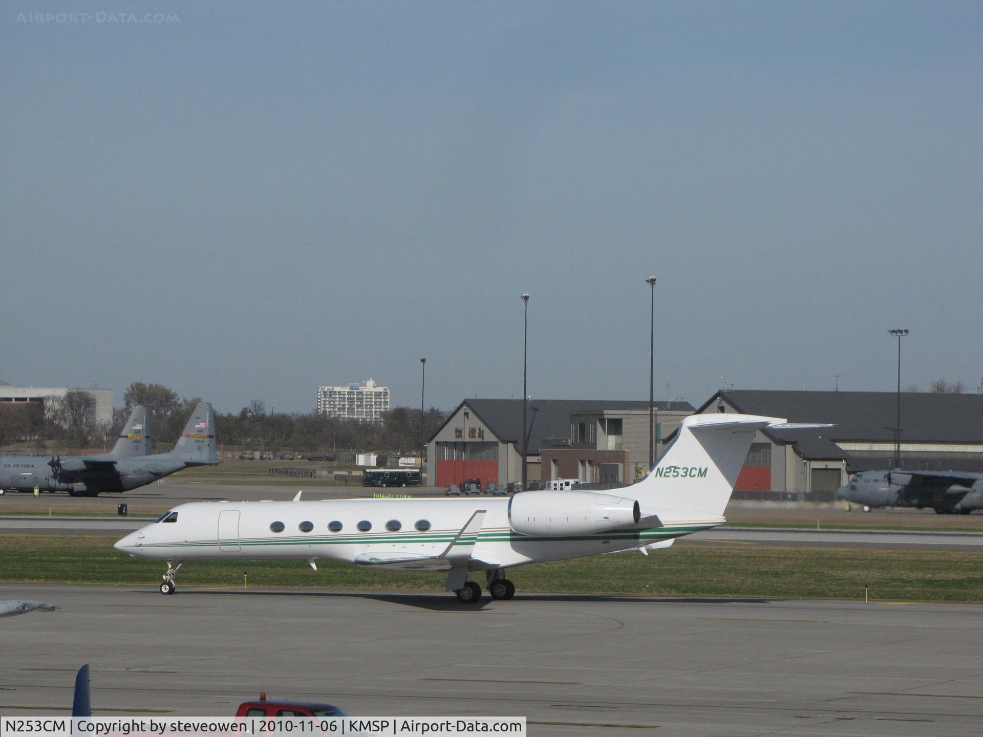 N253CM, 2000 Gulfstream Aerospace G-V C/N 610, Taken from inside the terminal building at MSP