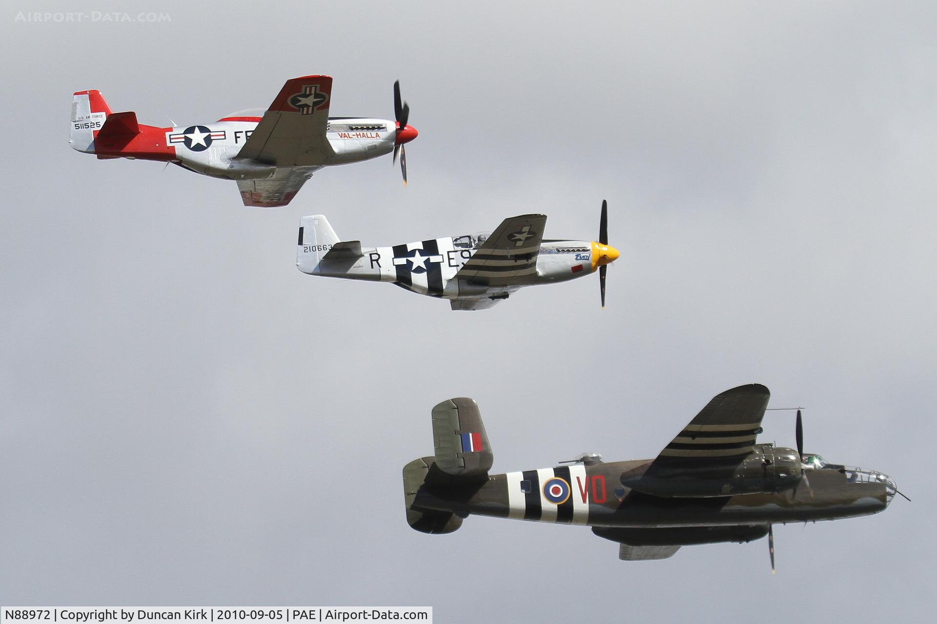 N88972, 1943 North American B-25D Mitchell C/N 100-23644, A B-25 and two P-51's makes for an awesome sound!