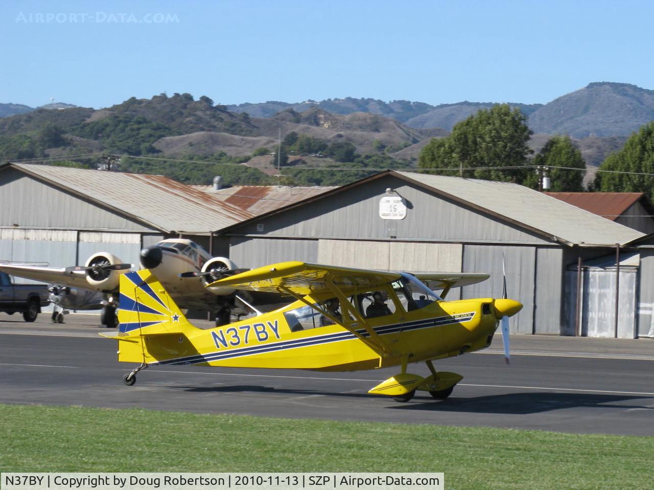 N37BY, 2004 American Champion 8KCAB Super Decathlon C/N 951-2004, 2004 American Champion 8KCAB SUPER DECATHLON, Lycoming AEIO-360 180 Hp, landing roll Rwy 04