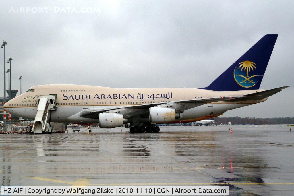 HZ-AIF, 1981 Boeing 747SP-68 C/N 22503, visitor