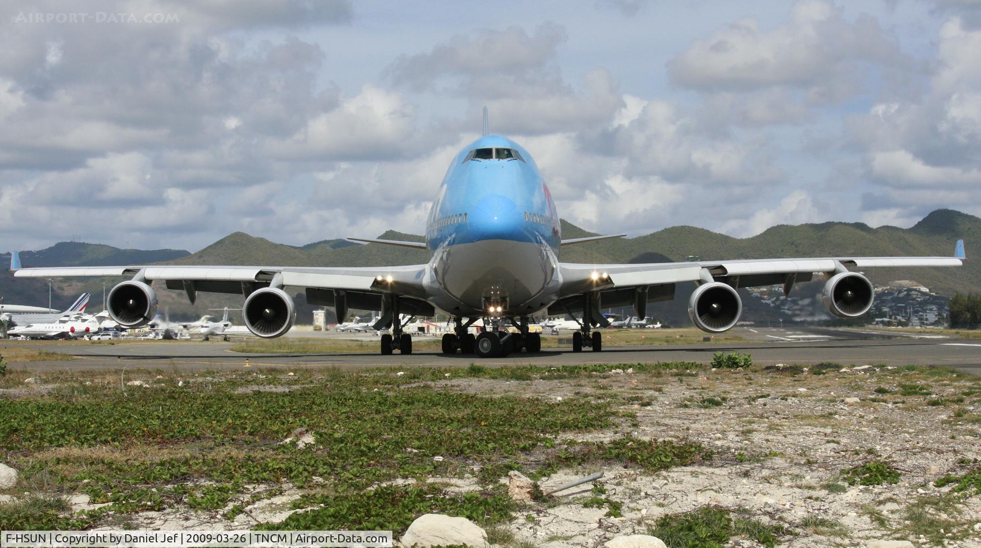 F-HSUN, 1993 Boeing 747-422 C/N 26880, Corsair at the tresh hold for take off!!!