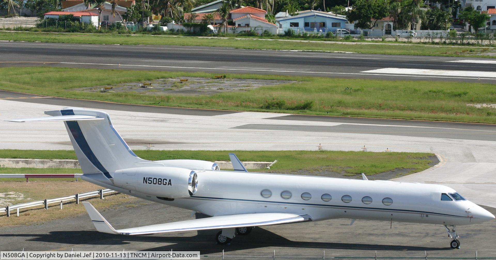 N508GA, 2010 Gulfstream Aerospace GV-SP (G550) C/N 5280, N508GA park at the cargo ramp