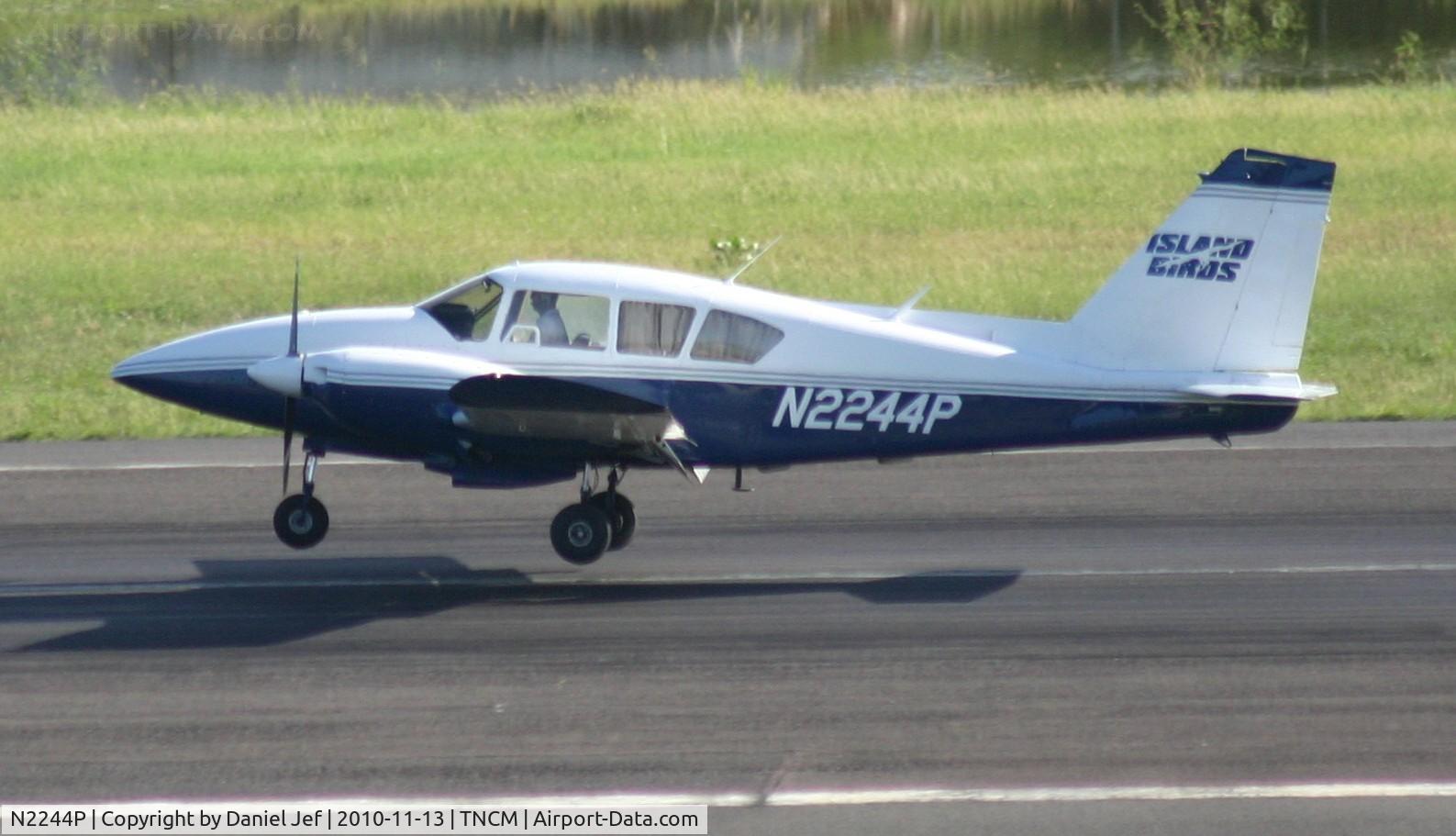 N2244P, Piper PA-23-250 C/N 27-7405256, N2244P landing at TNCM