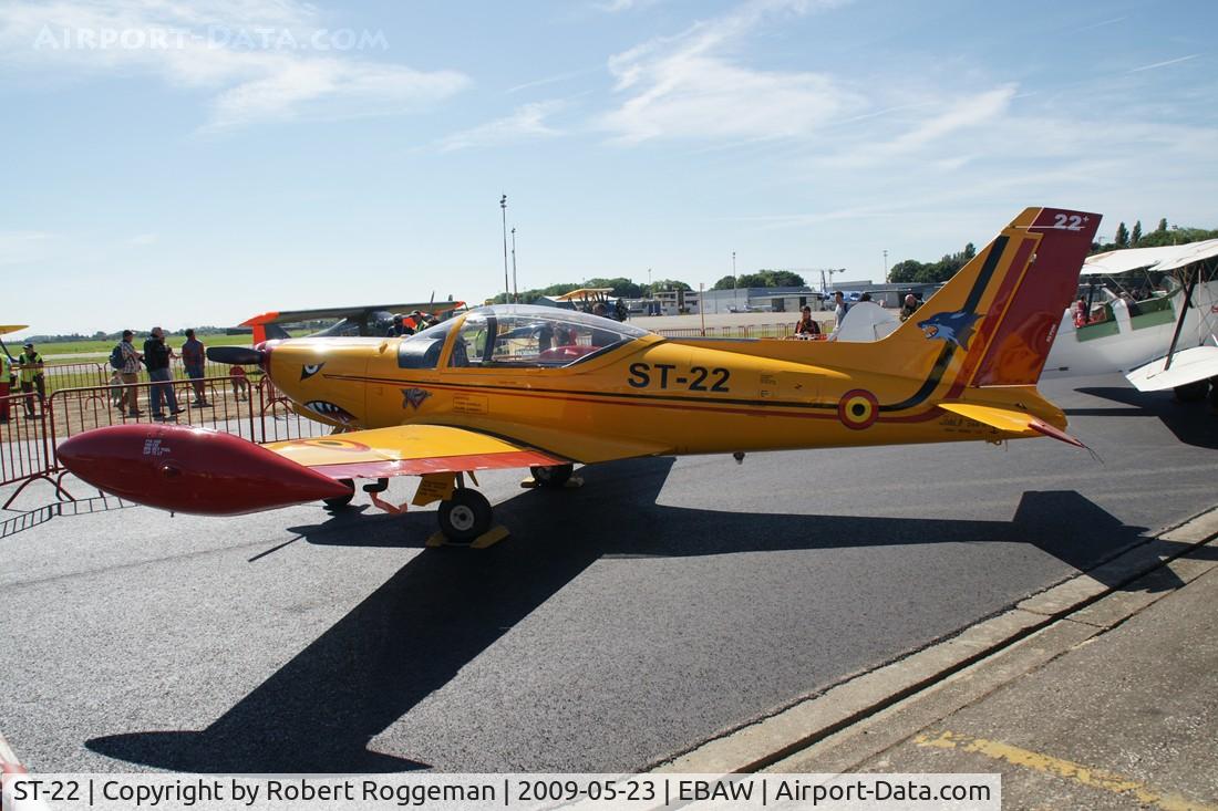 ST-22, SIAI-Marchetti SF-260M C/N 10-22, Fly in Antwerp 23-05-2009.Belgian Air Force.