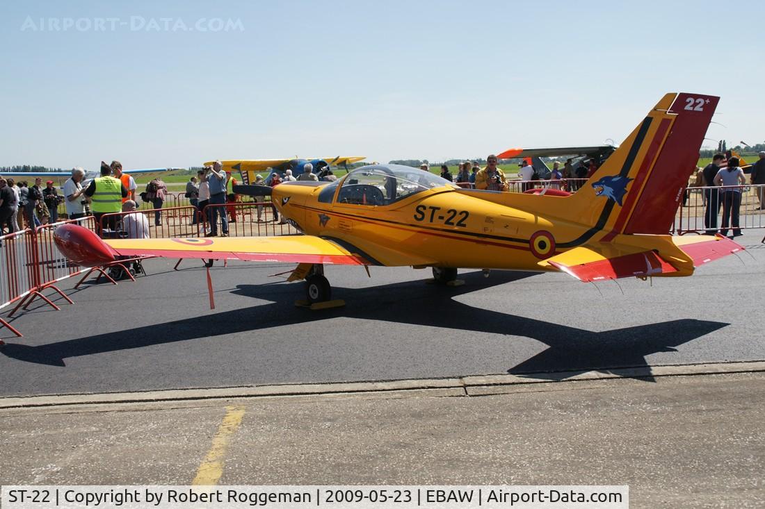 ST-22, SIAI-Marchetti SF-260M C/N 10-22, Fly in Antwerp 23-05-2009.Belgian Air Force.