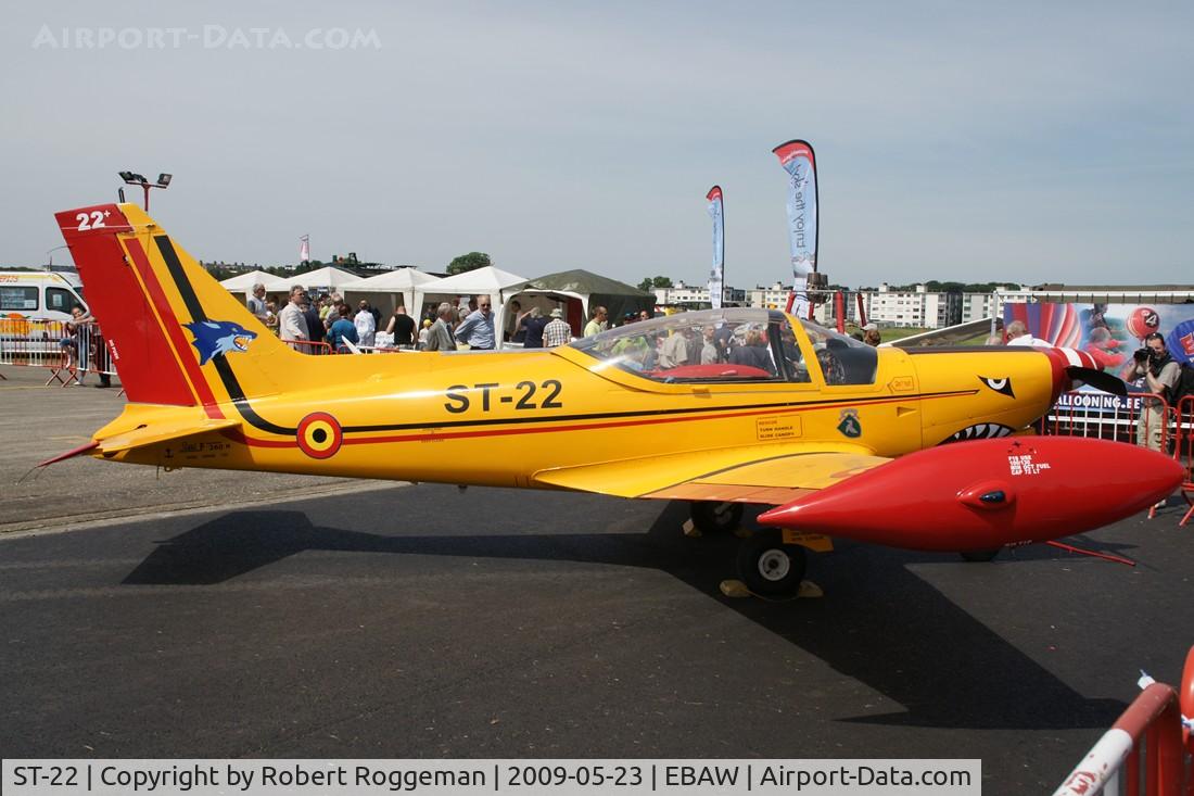 ST-22, SIAI-Marchetti SF-260M C/N 10-22, Fly in Antwerp 23-05-2009.Belgian Air Force.