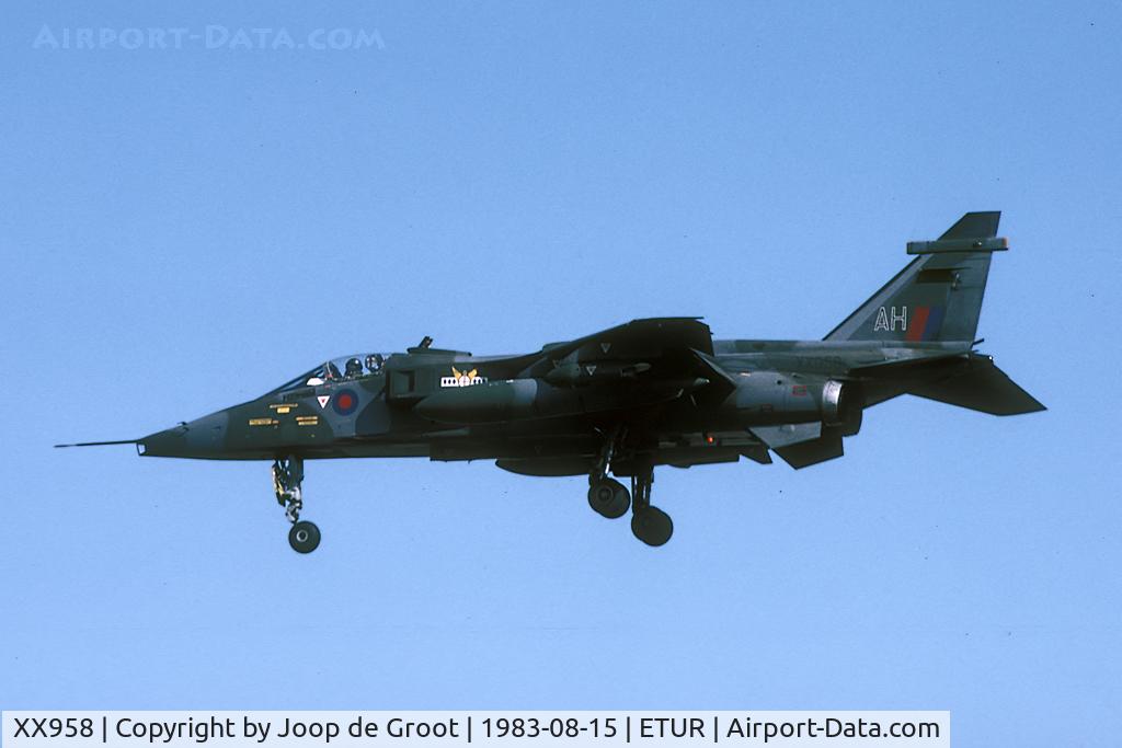 XX958, 1975 Sepecat Jaguar GR.1 C/N S.80, In those days four suadrons of Jaguars were based at Brüggen.