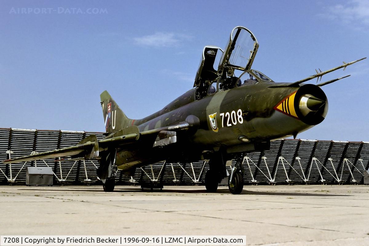 7208, Sukhoi Su-22UM-3K C/N 17532372308, flightline at Malacky-Kuchyna AB