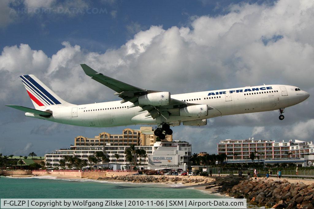 F-GLZP, 1999 Airbus A340-313X C/N 260, Visitor