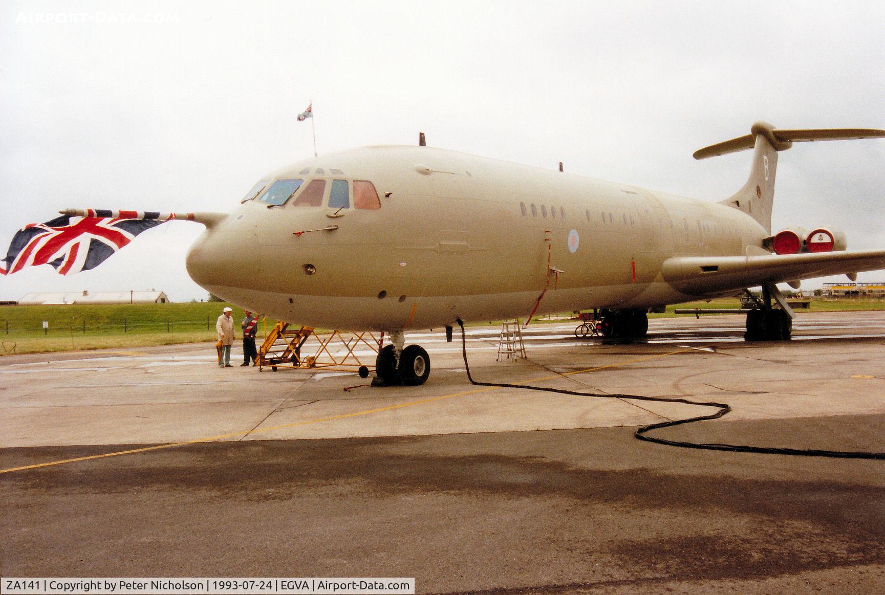 ZA141, Vickers VC10 K.2 C/N 809, VC-10 K.2 of 101 Squadron at RAF Brize Norton on display at the 1993 Intnl Air Tattoo at RAF Fairford.