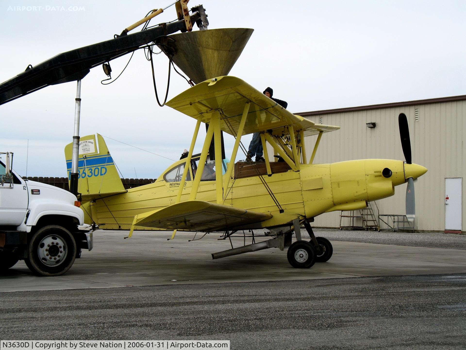 N3630D, 1984 Schweizer Aircraft Corp G-164B C/N 756B, Tolle's Flying Service (Robbins, CA) Turbine 1984 G-164B being loaded with fertilizer at owner's private airstrip near junction of State Hwy 113 and Reclamation Road - applying fertilizer pellets to wheat this day with spreader