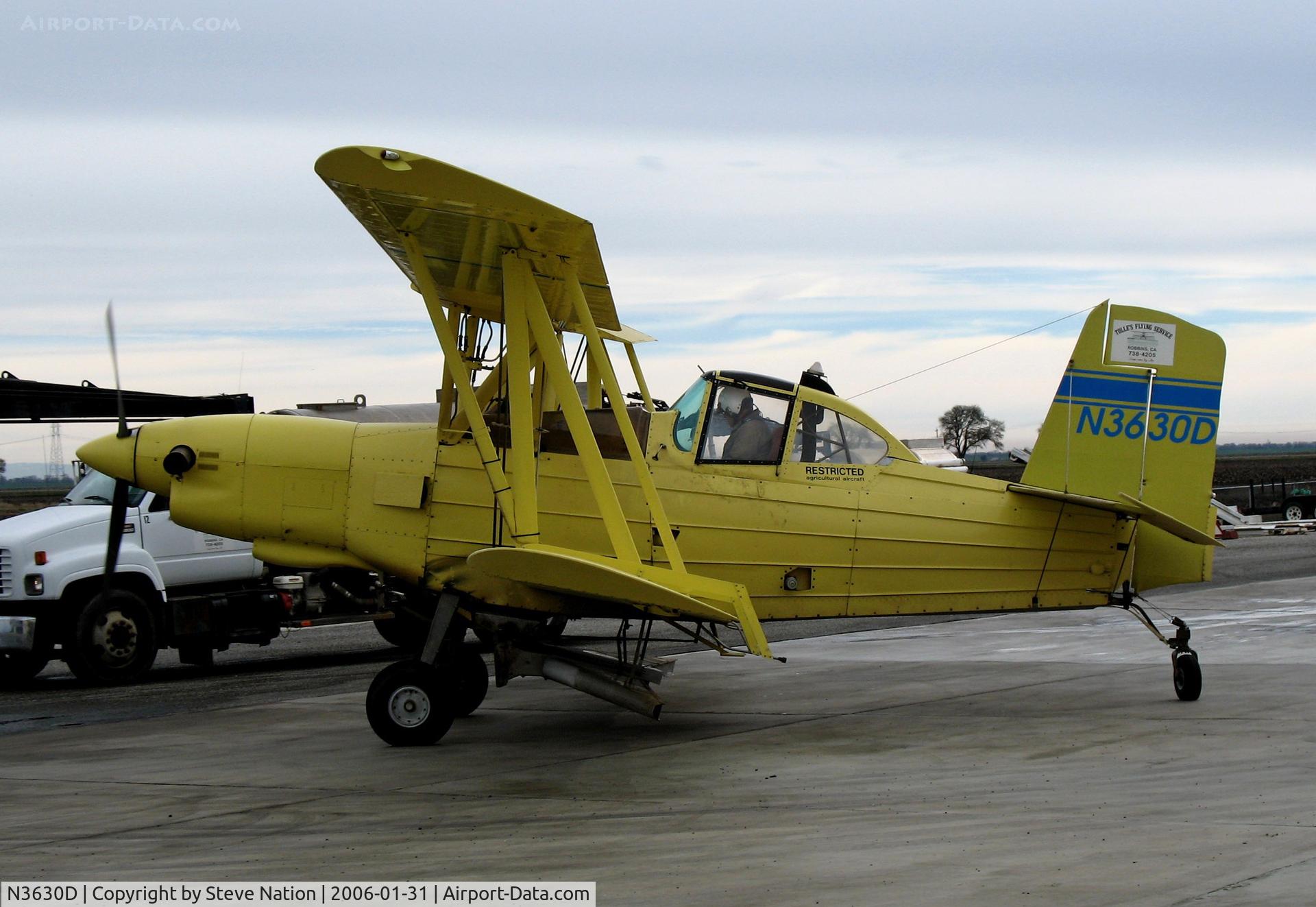 N3630D, 1984 Schweizer Aircraft Corp G-164B C/N 756B, Pilot of Tolle's Flying Service (Robbins, CA) Turbine 1984 G-164B runs through checklist before taxiing for take-off at owner's private airstrip near junction of State Hwy 113 and Reclamation Road - applying fertilizer pellets to wheat this day with sprea