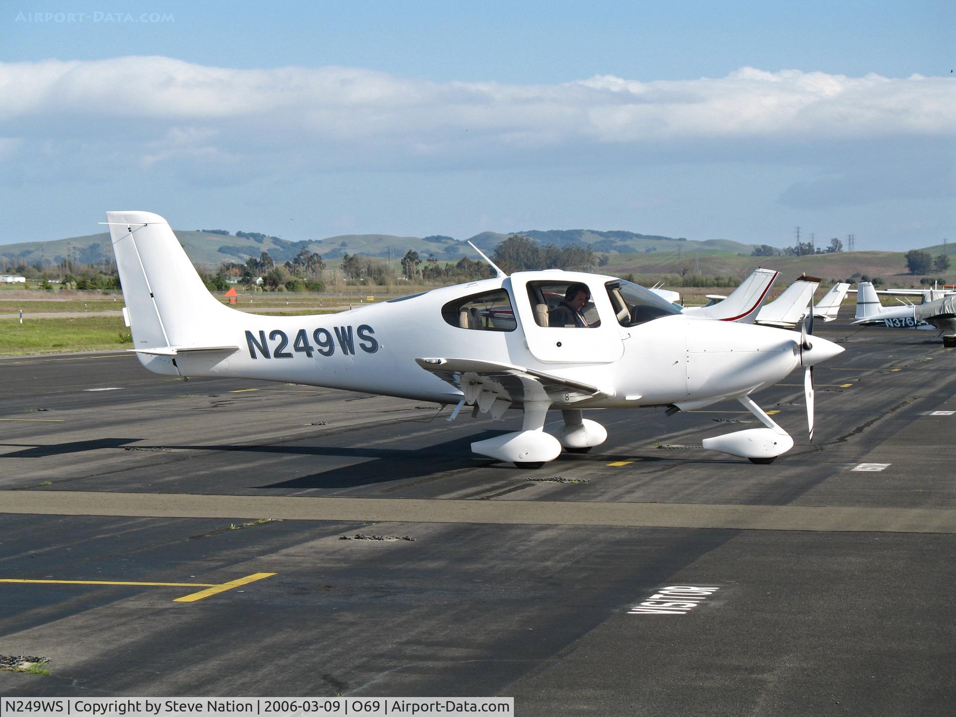 N249WS, 2004 Cirrus SR22 C/N 0975, All white 2004 Cirrus Design SR22 @ Petaluma, CA