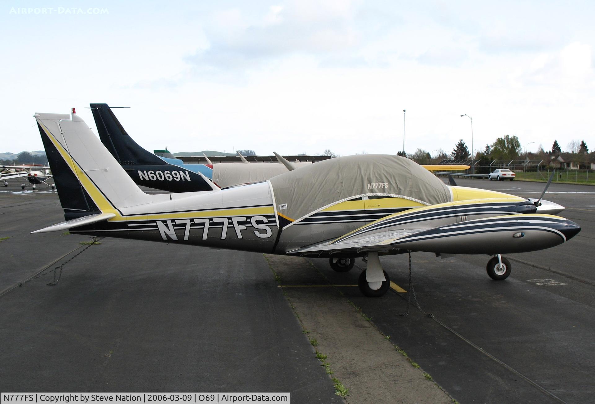 N777FS, 1972 Piper PA-39-160 Twin Comanche C/R C/N 39-121, 1972 Piper PA-39 visiting @ Petaluma, CA