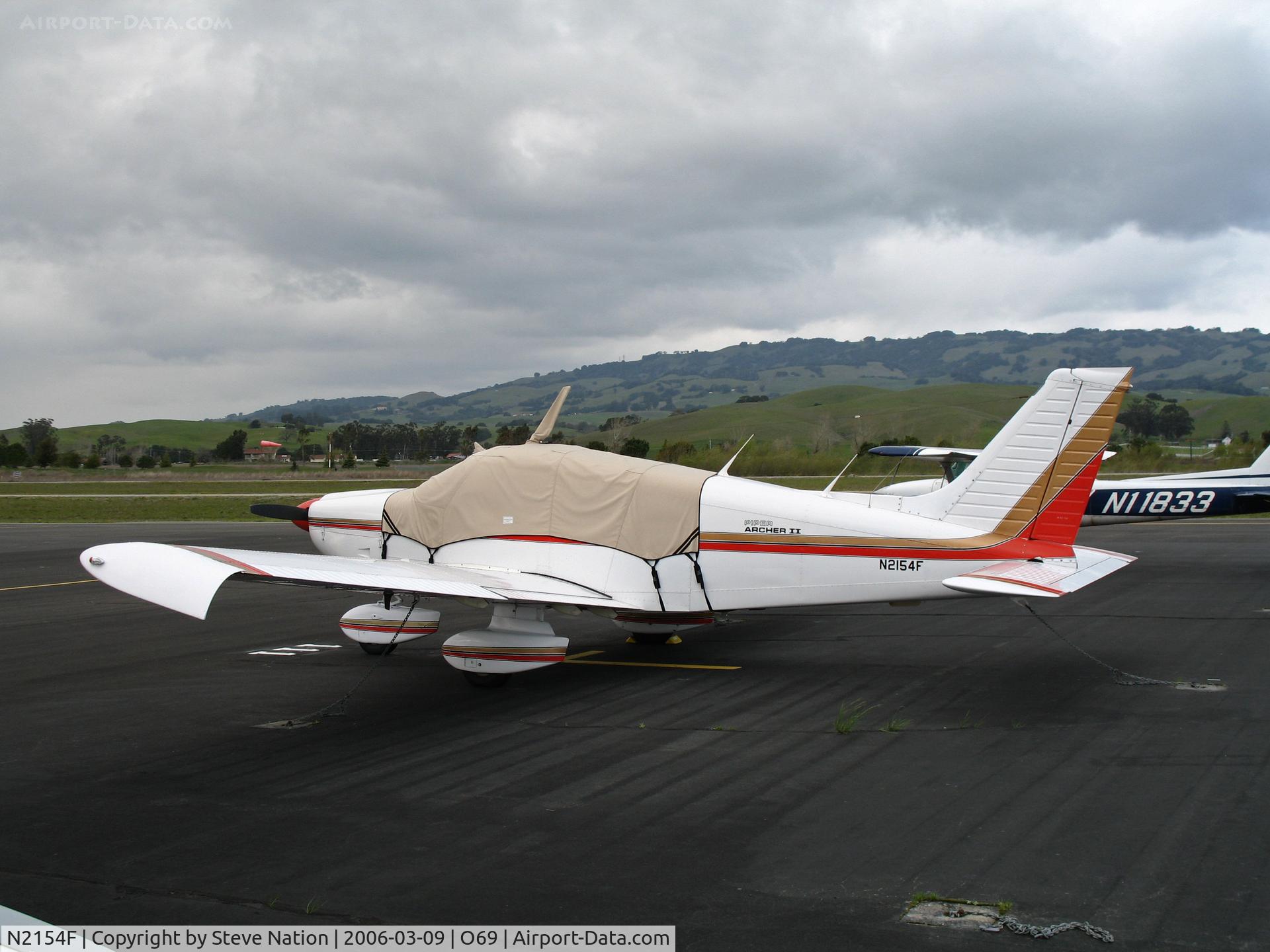 N2154F, 1978 Piper PA-28-181 C/N 28-7990203, Locally-based 1978 Piper PA-28-181@ Petaluma, CA (to owner in Spring Grove, PA by Aug 2010)