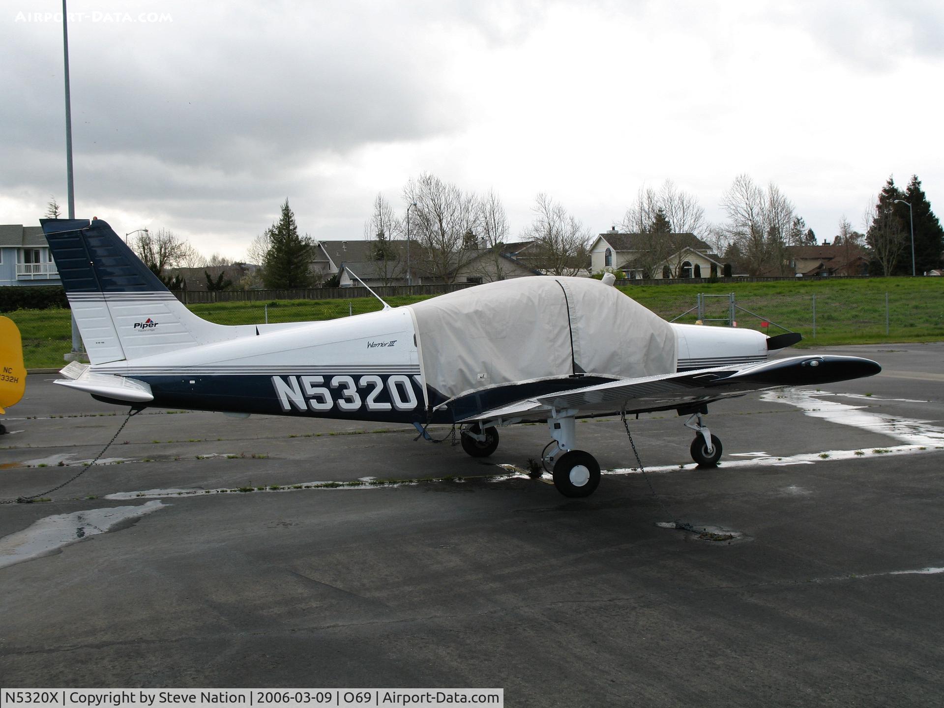 N5320X, Piper PA-28-161 C/N 2842117, Piper PA-28-161 with cockpit cover @ Petaluma, CA