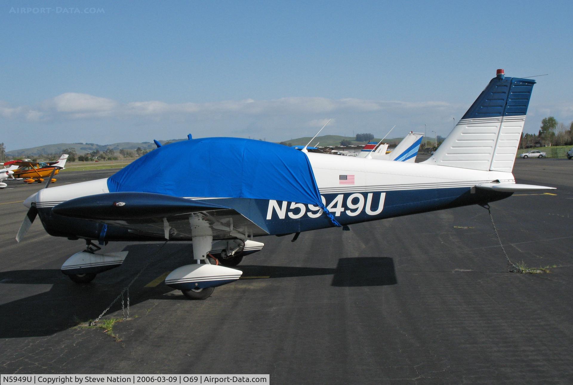 N5949U, 1970 Piper PA-28-140 C/N 28-26768, 1970 Piper PA-28-140 with cockpit cover @ Petaluma, CA