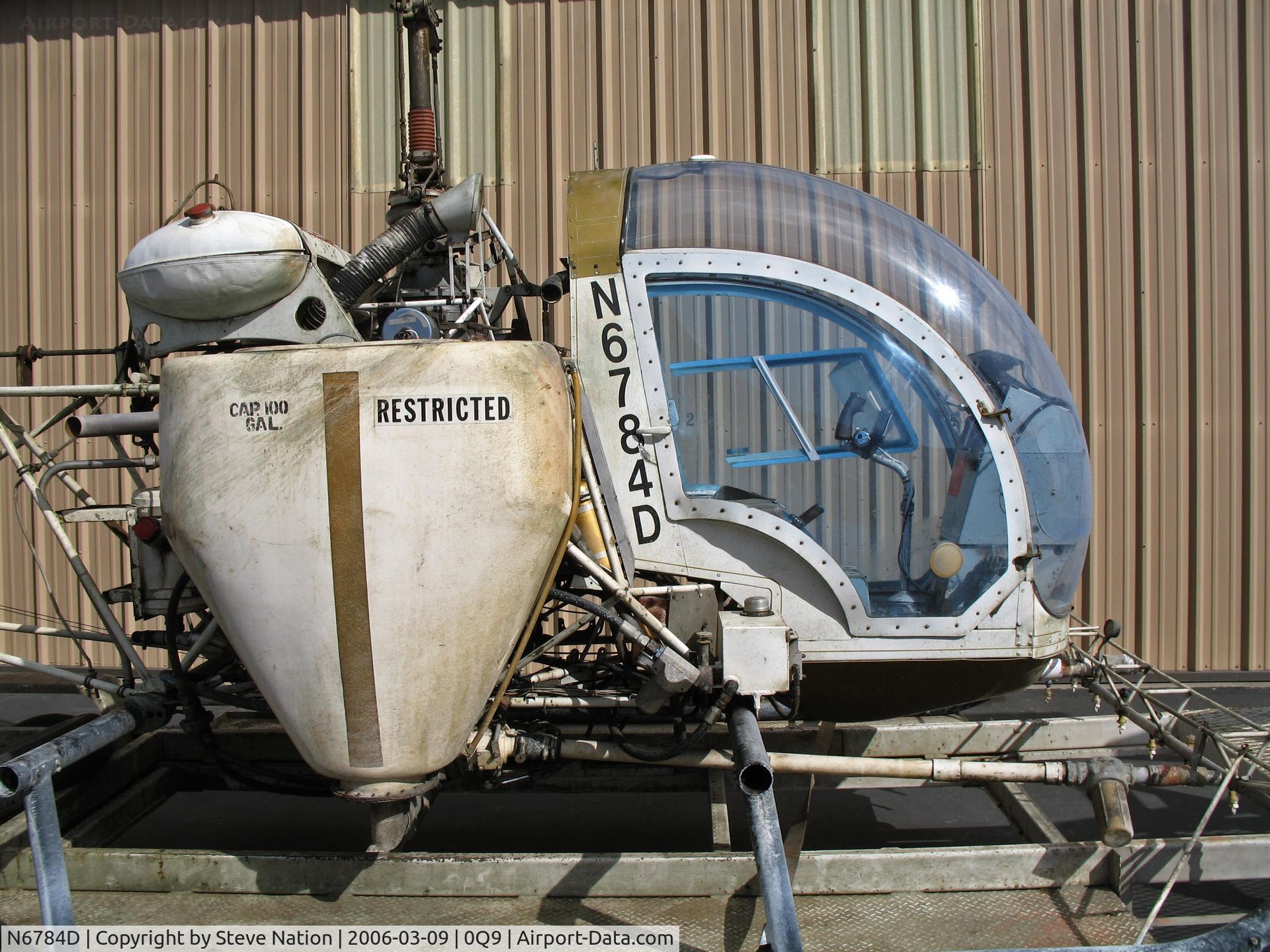 N6784D, 1960 Bell 47G-2A-1 C/N 2589, Close-up of spray tank on North Coast Helicopters 1960 Bell 47G-2A-1 Tomcat @ Sonoma Skypark, CA