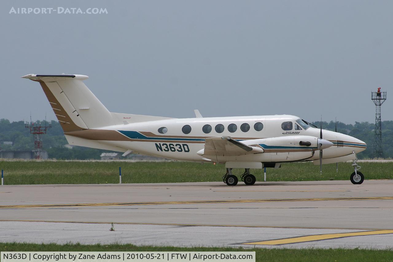 N363D, 1995 Beech B200 King Air C/N BB-1503, At Meacham Field - Fort Worth, TX