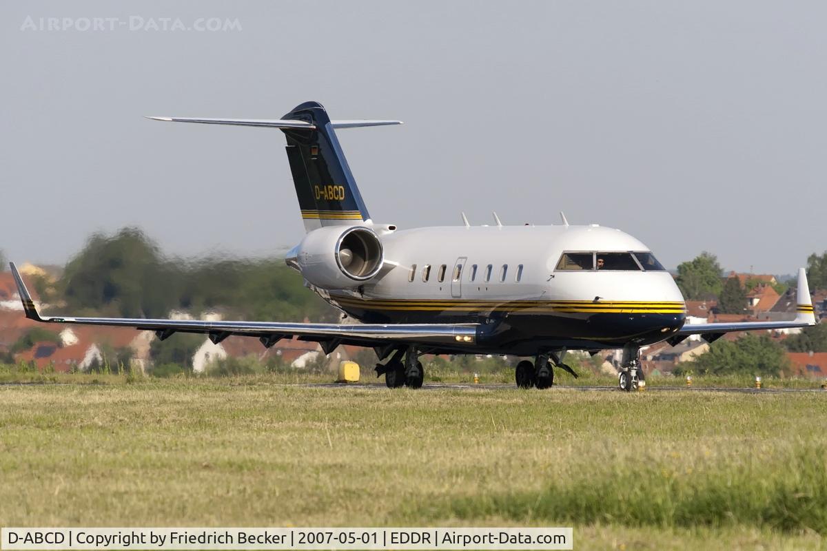 D-ABCD, 2003 Bombardier Challenger 604 (CL-600-2B16) C/N 5565, line up for departure via RW09