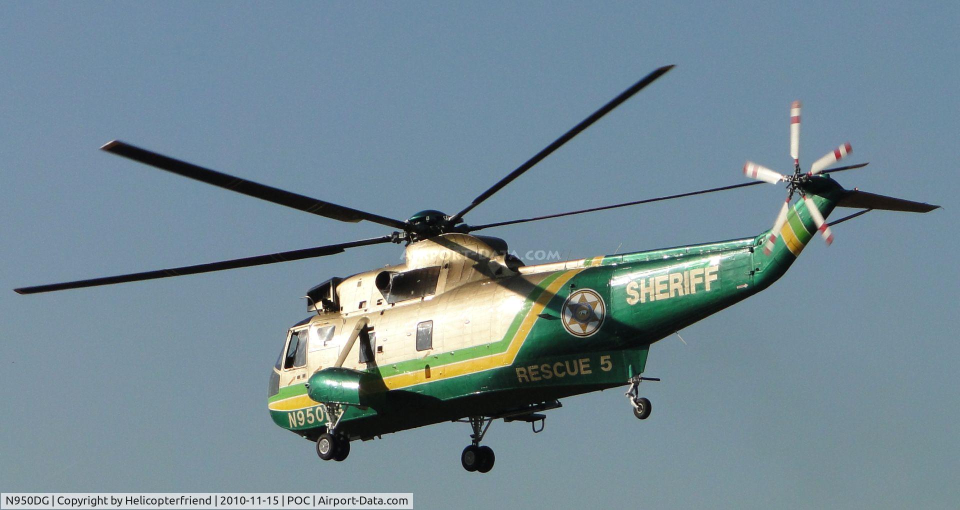 N950DG, Sikorsky UH-3H Sea King C/N 149724, Airbourne and headed west from runway 26L