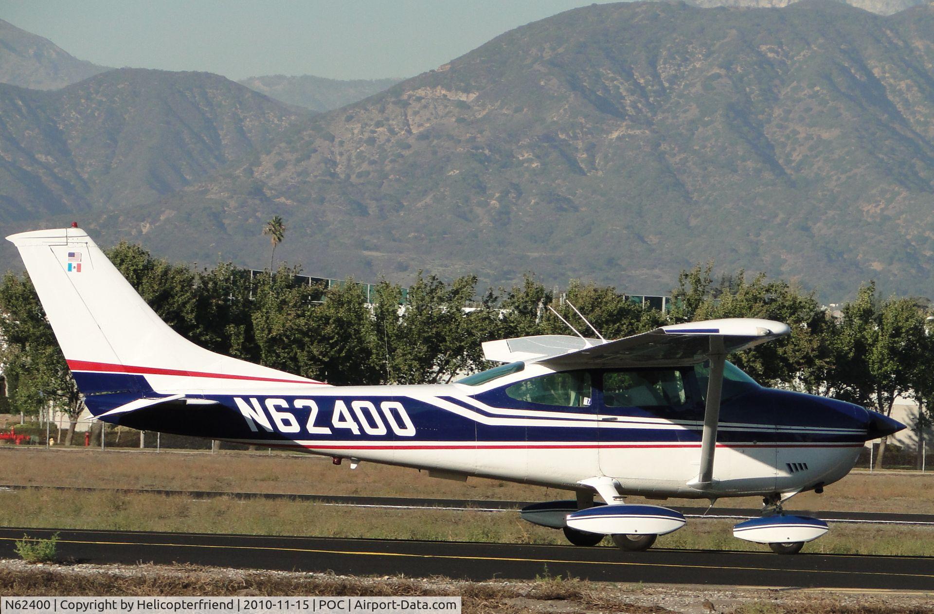 N62400, 1972 Cessna 182P Skylane C/N 18261290, Taxiing eastbound on Sierra enroute to runway 26L