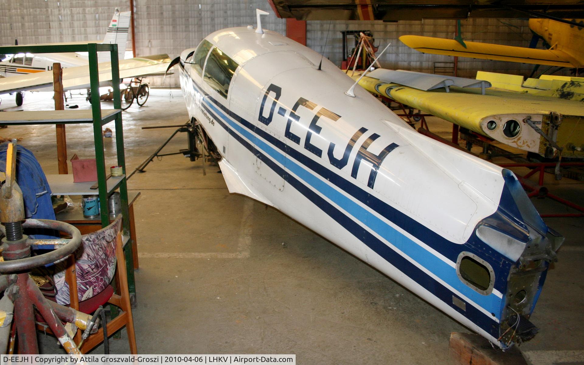D-EEJH, 1978 Mooney M20J 201 C/N 24-0586, Kaposujlak Airport - During a renovation.