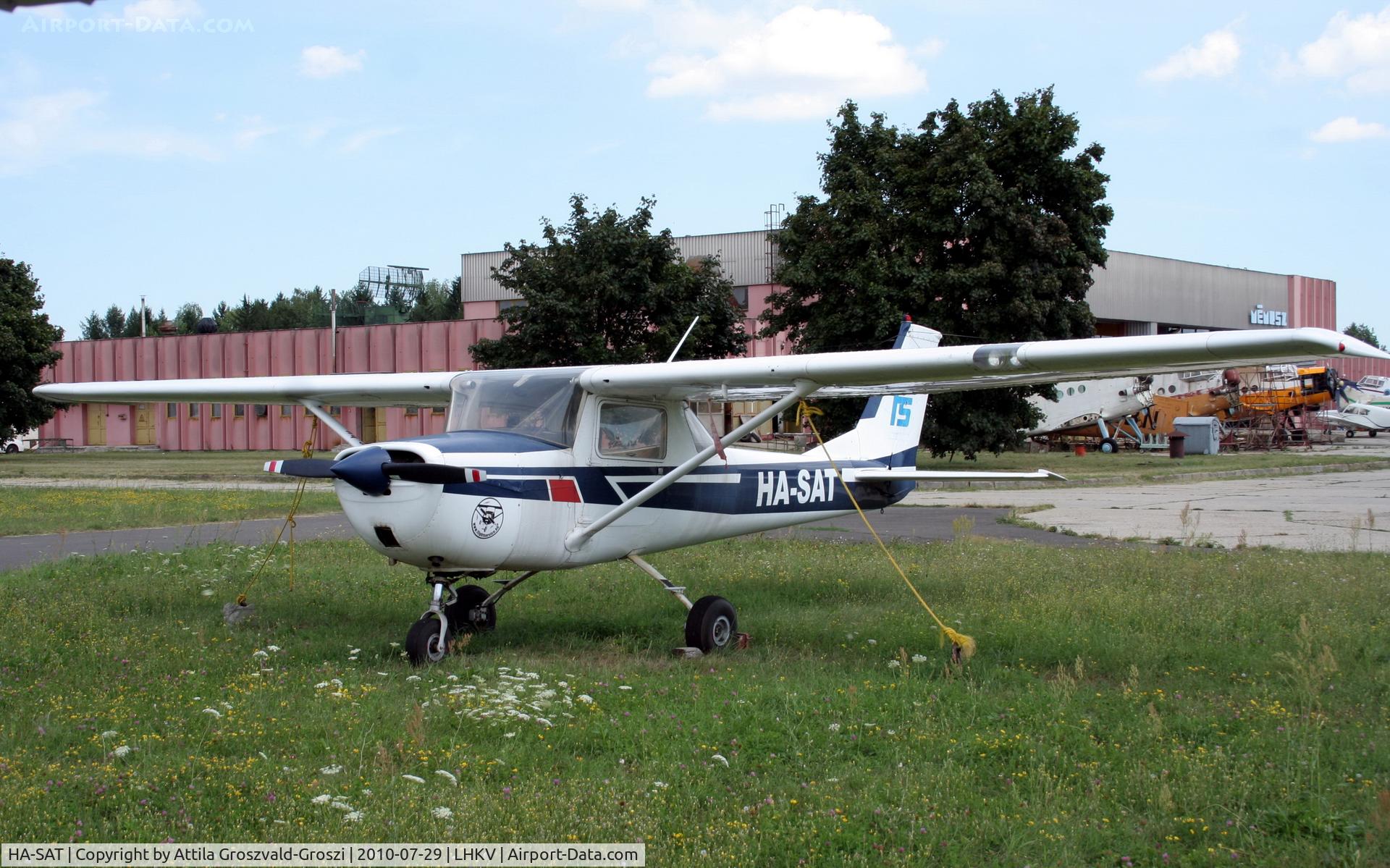 HA-SAT, 1970 Reims F150K C/N 0606, Kaposujlak Airport - Hungary