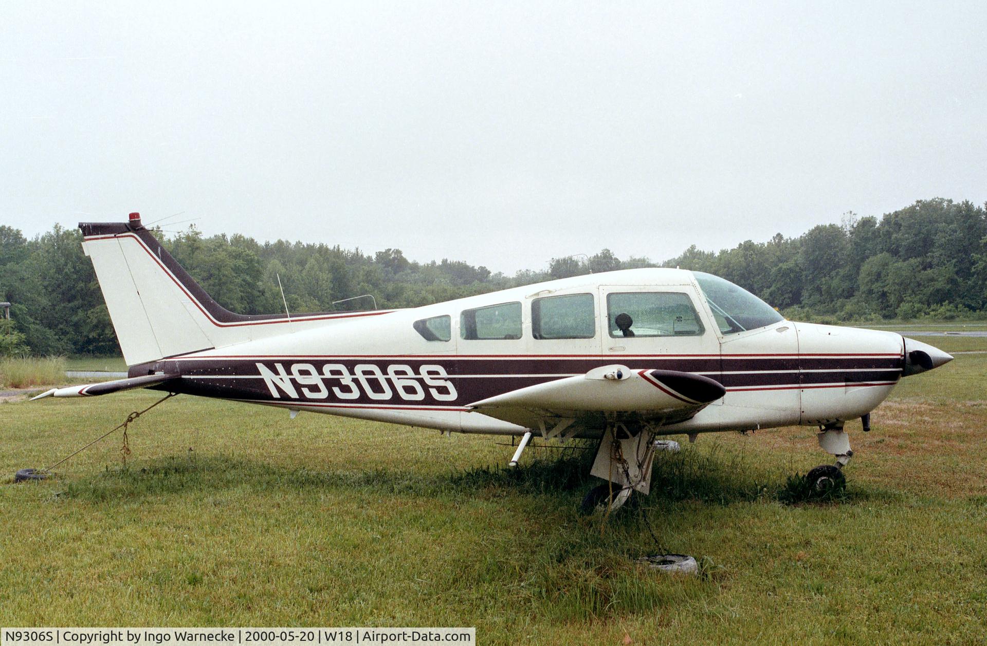 N9306S, 1975 Beech B24R Sierra C/N MC-336, Beechcraft B24R Sierra 200 at Suburban Airport, Laurel MD