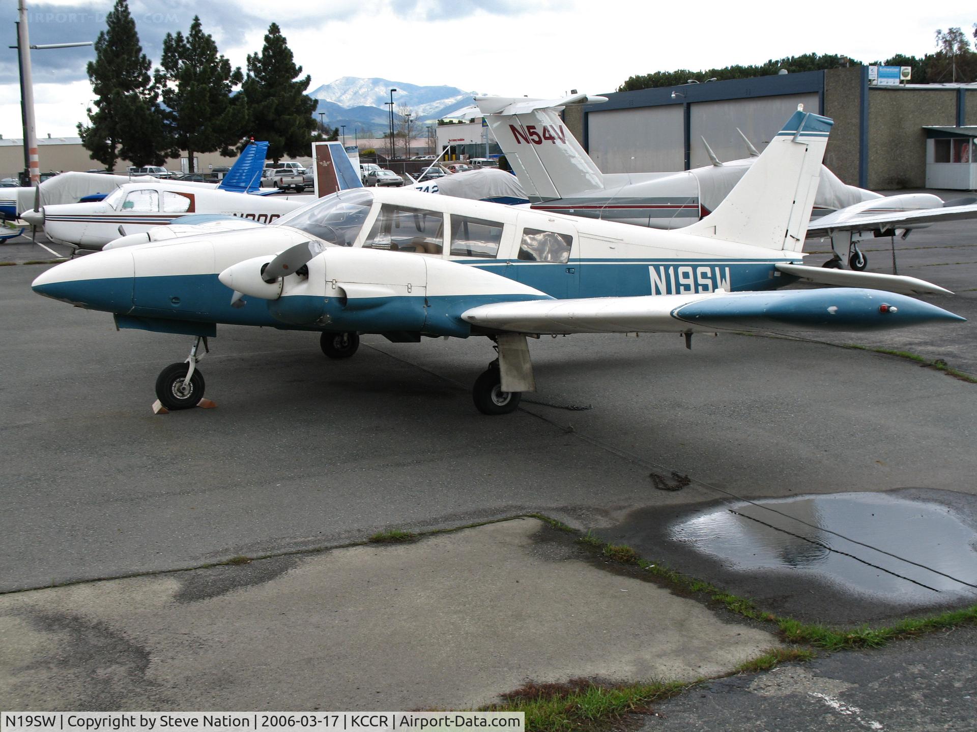 N19SW, 1972 Piper PA-34-200 C/N 34-7250119, 1972 Piper PA-34-200 @ Buchanan Field, Concord, Ca just before the storm (to A+P Acft Svcs, Long Beach, CA by Sep 2007)