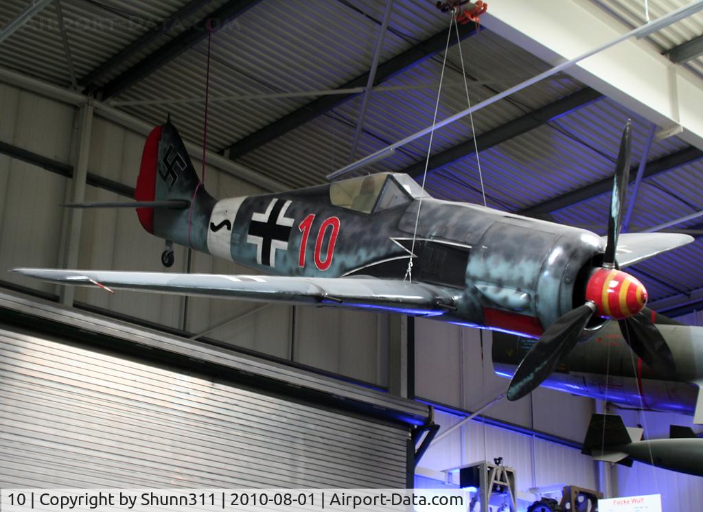 10, Focke-Wulf Fw-190A-3 C/N Not found 10, Focke-Wulf Fw.190A-3 replica preserved @ Sinsheim Museum...