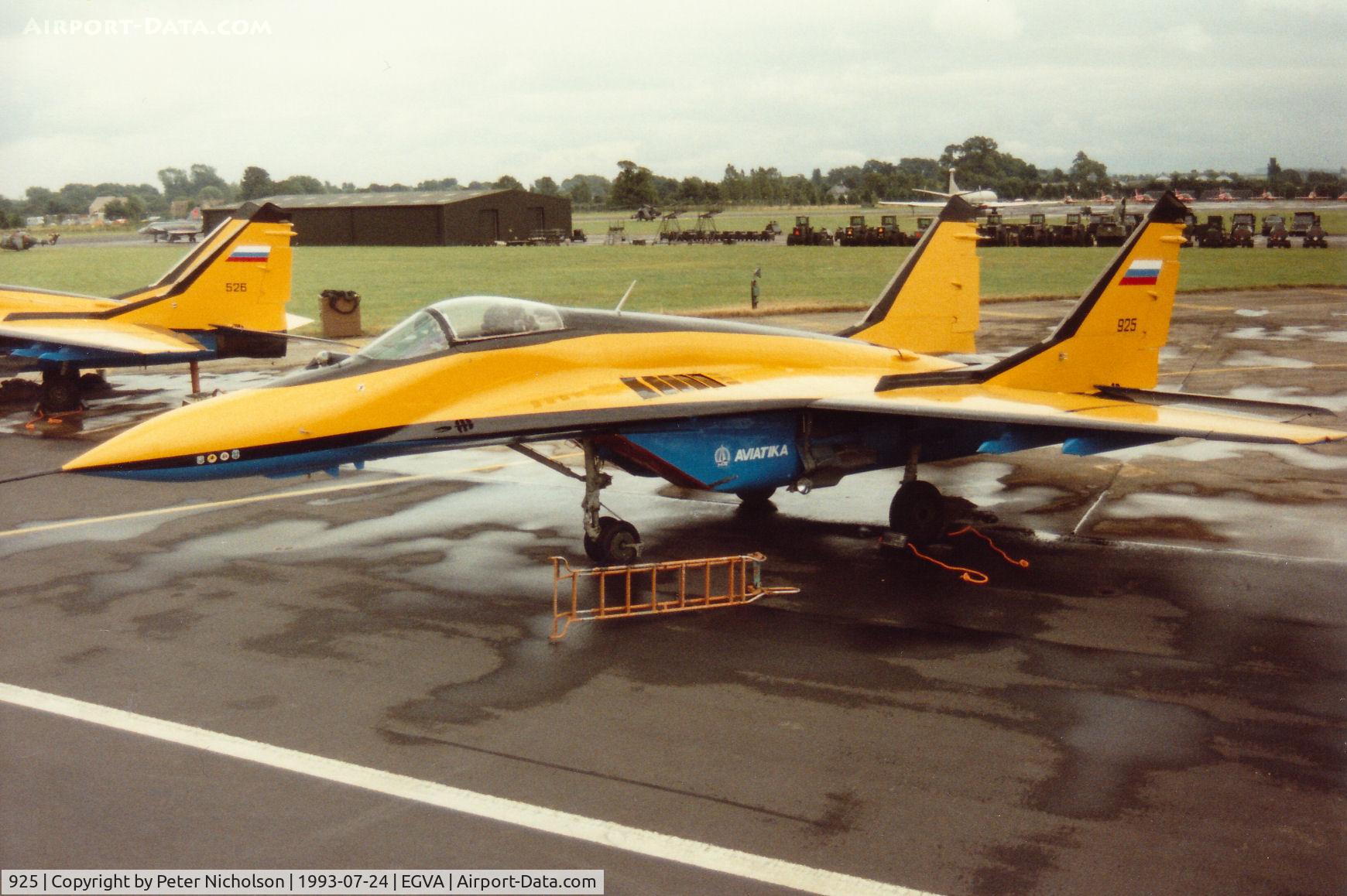 925, Mikoyan-Gurevich MiG-29S Fulcrum C C/N 15564, Another view of the Gromov Flight Research Institute Fulcrum C on the flight-line at the 1993 Intnl Air Tattoo at RAF Fairford.