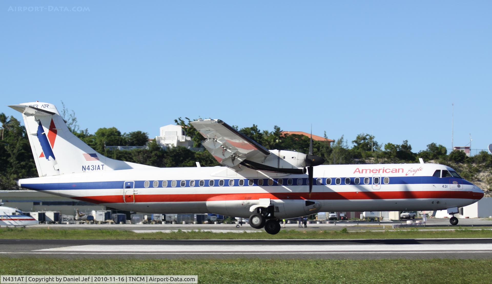 N431AT, 1994 ATR 72-212 C/N 431, American Eagle landing at TNCM