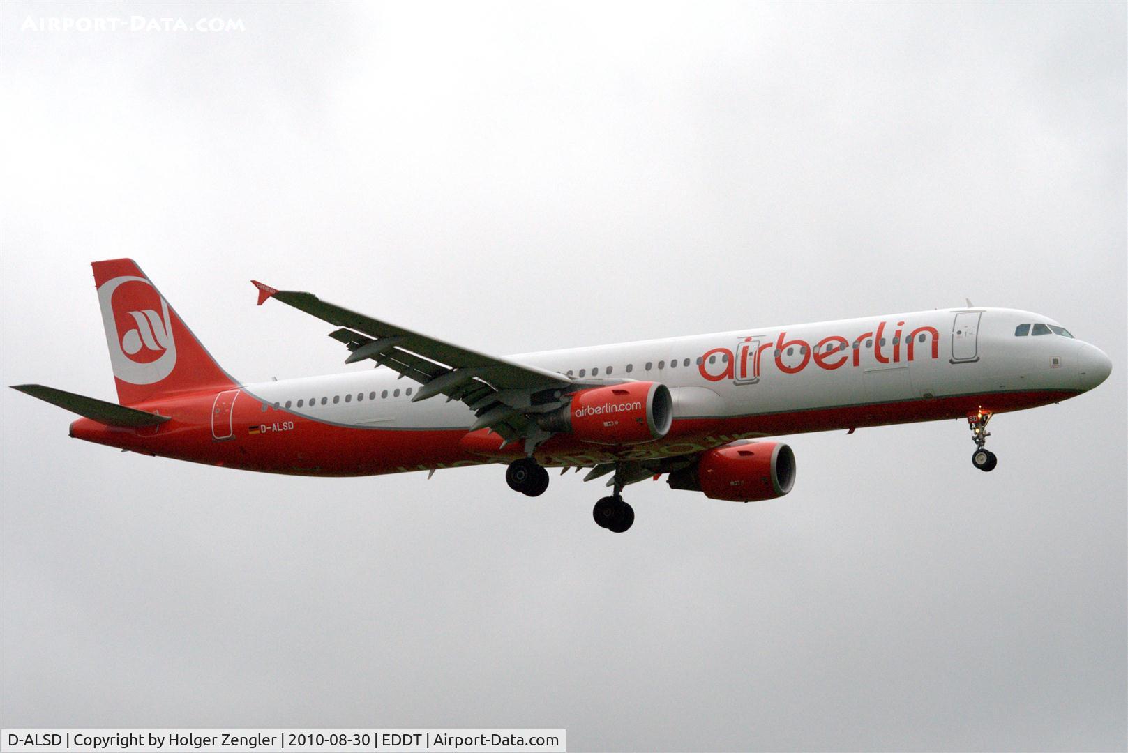 D-ALSD, 2001 Airbus A321-211 C/N 1607, From sunny Crete down to grey Berlin.