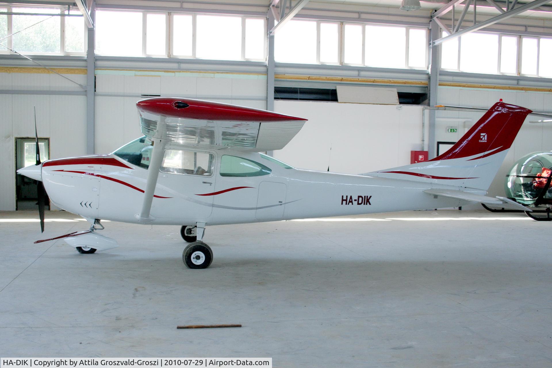 HA-DIK, Cessna 182K Skylane C/N 18258466, Kadarkut Airfield