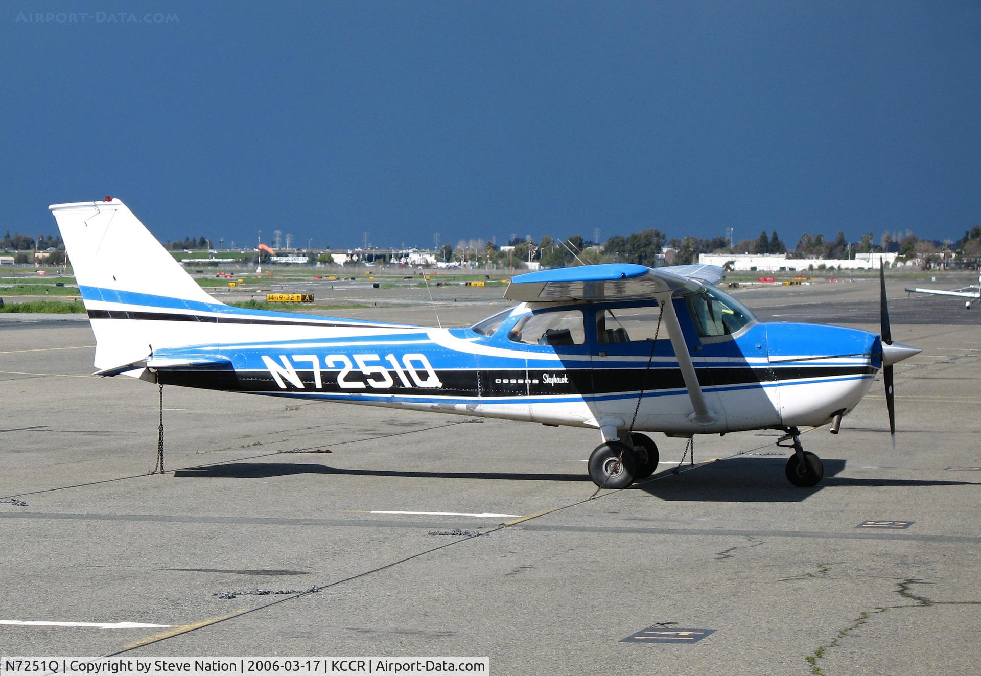 N7251Q, 1972 Cessna 172L C/N 17260551, 1972 Cessna 172L on hotel ramp @ Buchanan Field, Concord, CA just before a storm