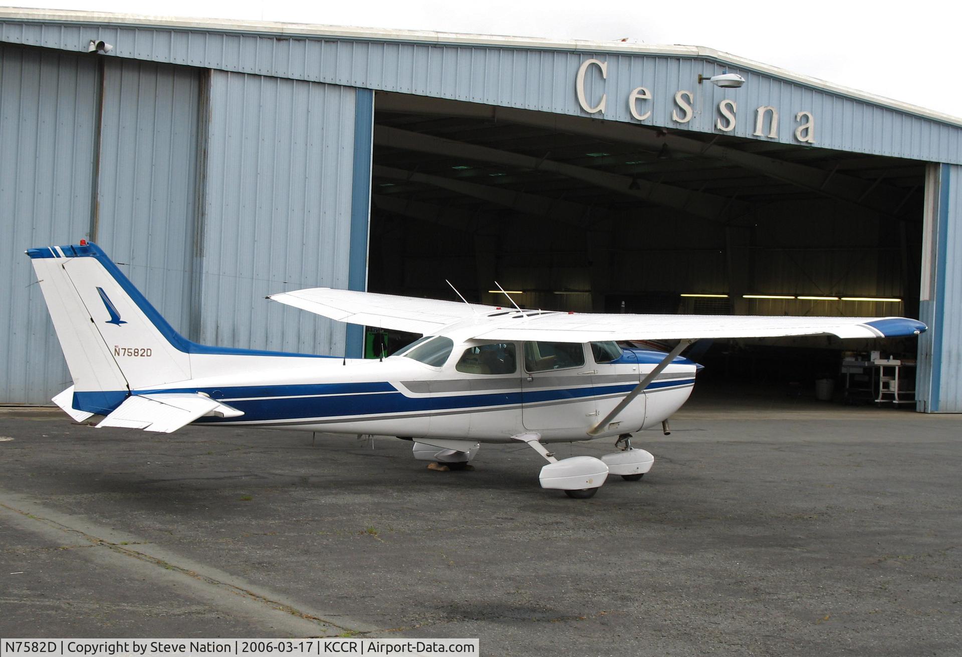 N7582D, 1979 Cessna 172N C/N 17272925, Locally-based 1979 Cessna 172N @ Buchanan Field, Concord, CA just before a storm