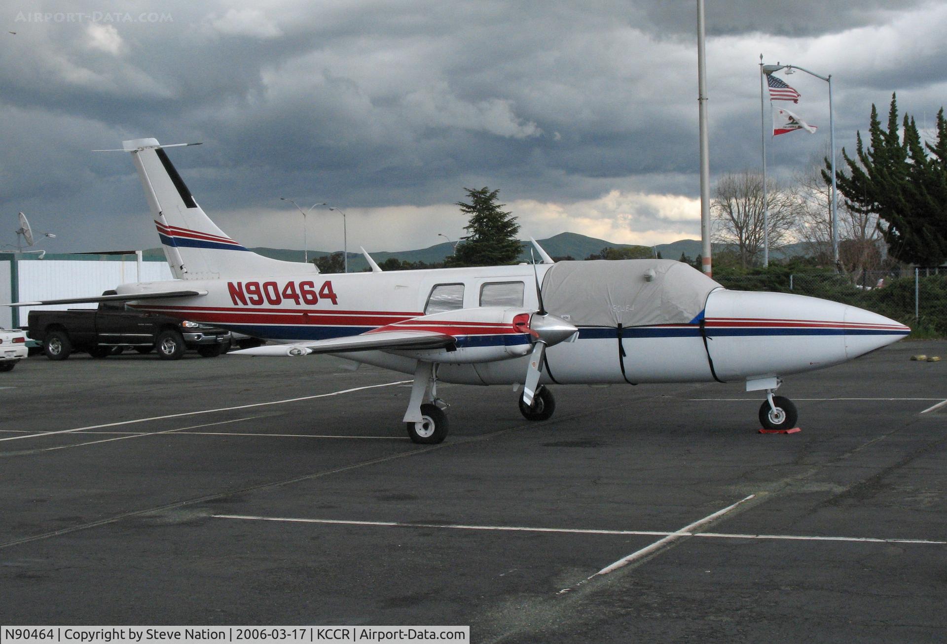 N90464, 1975 Smith Aerostar 601P C/N 61P-0261-051, Locally-based 1975 Ted Smith Aerostar 601P with cockpit cover @ Buchanan Field, Concord, CA just before a storm