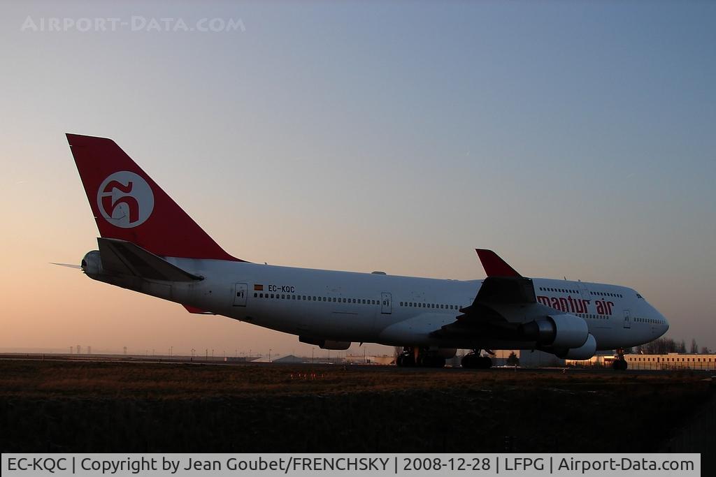 EC-KQC, 1994 Boeing 747-412 C/N 26549, au petit matin du coté des //