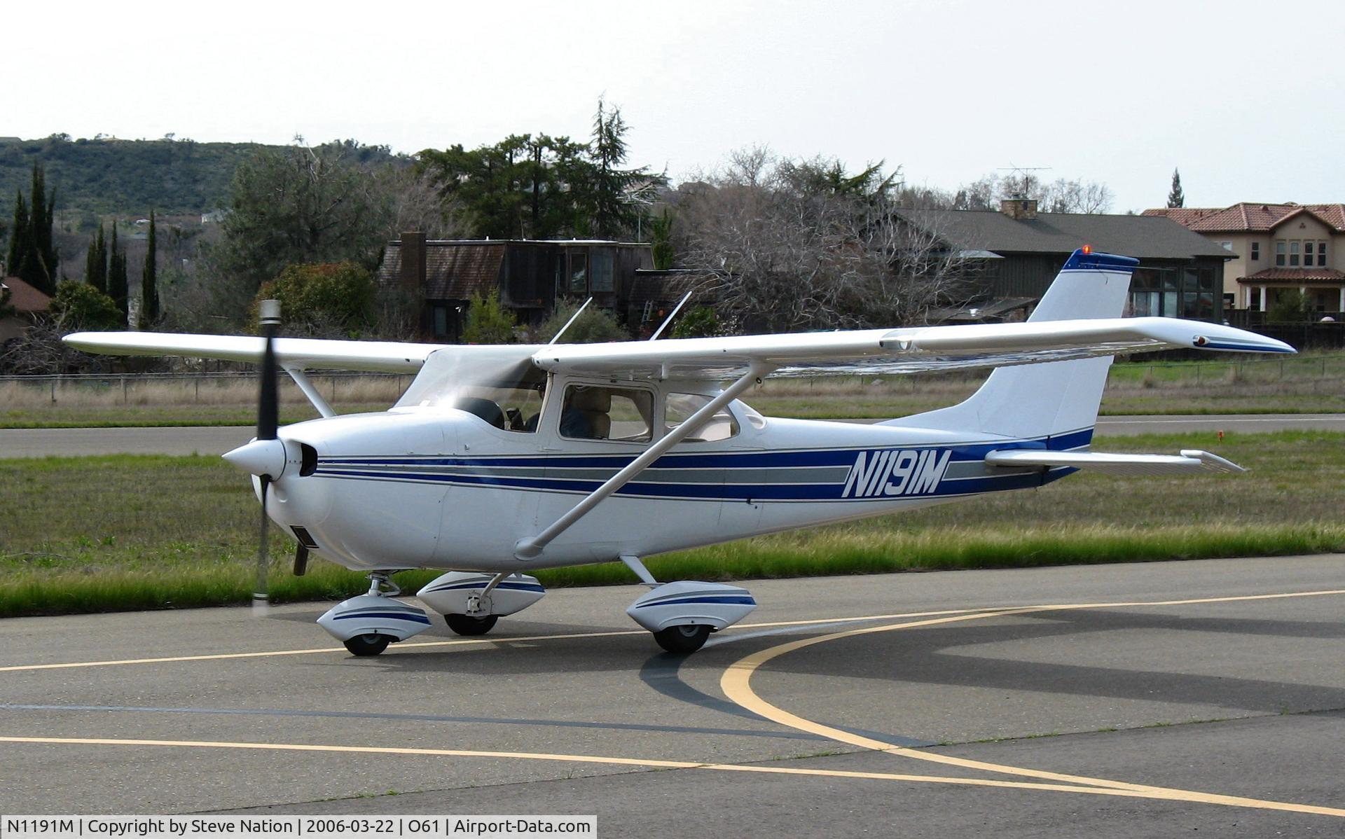 N1191M, 1969 Cessna 172K Skyhawk C/N 17258691, 1969 Cessna 172K taxis during training flight @ Cameron Airpark, CA