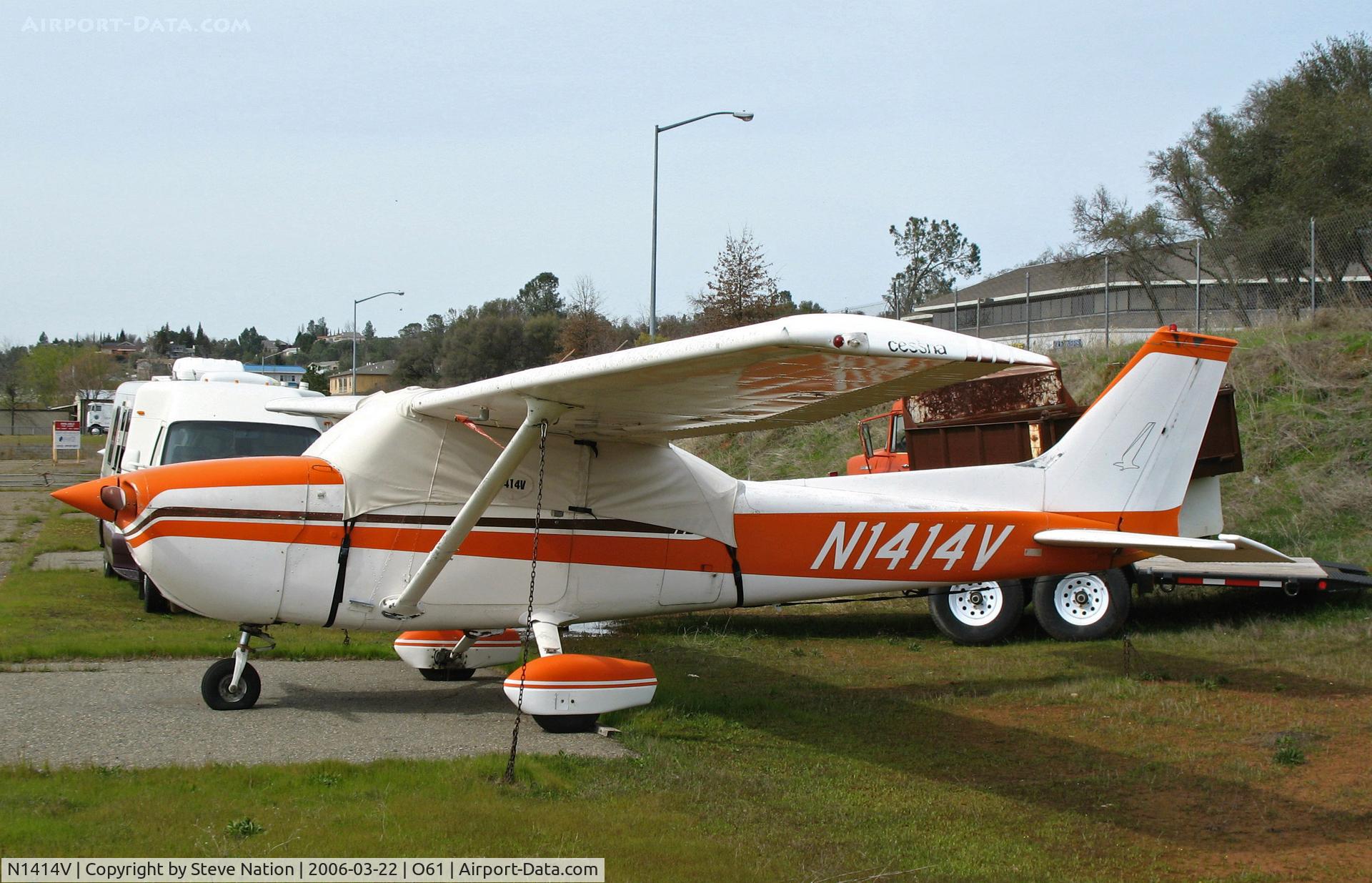 N1414V, 1974 Cessna 172M C/N 17263559, 1974 Cessna 172M with cockpit cover @ Cameron Airpark, CA