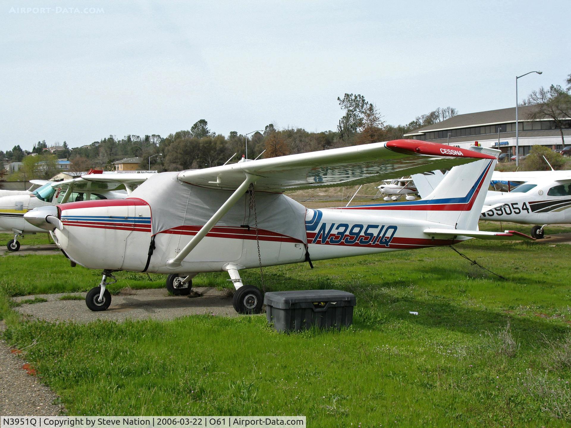 N3951Q, 1971 Cessna 172L C/N 17260051, Locally-based 1971 Cessna 172L with cockpit cover @ Cameron Airpark, CA