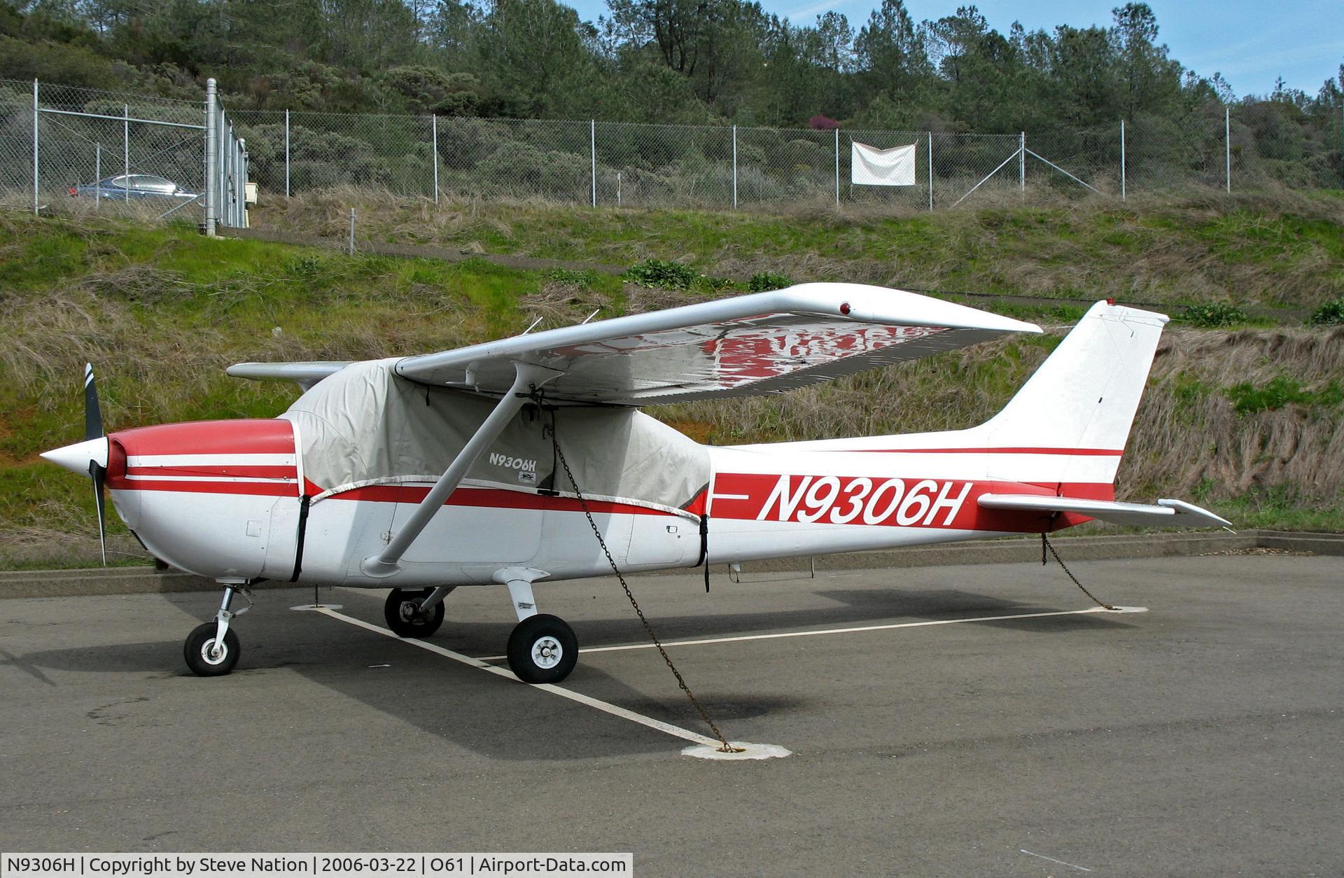 N9306H, 1975 Cessna 172M C/N 17266079, Locally-based 1975 Cessna 172M with cockpit cover @ Cameron Airpark, CA